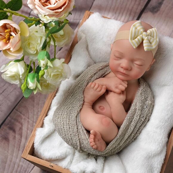 🆕16 Inch Full Platinum Silicone 4 Lb Sleeping Baby Girl Real Life Baby Doll - Picture 13 of 14
